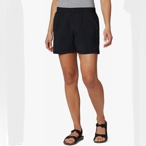 NWT- Columbia ‘Sandy River’ Breathable Shorts w/3 Inch Inseam